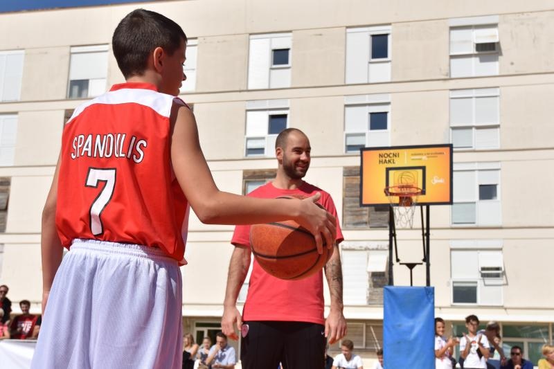 Kid’s Day na Forumu: Vassilis Spanoulis s klincima zaigrao basket 3na3, Foto: Dino Stanin/PIXSELL