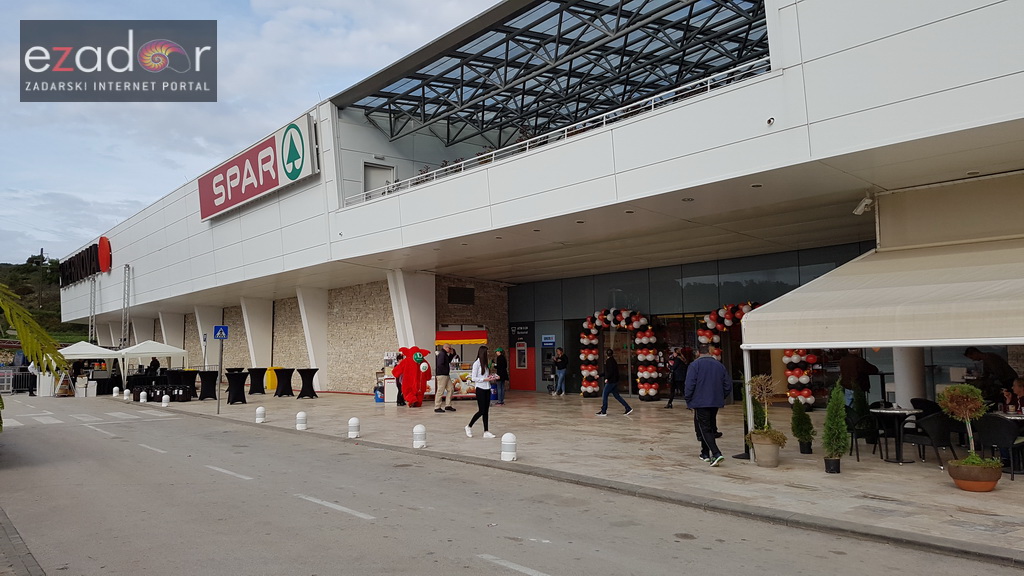 Trgovinski centar Supernova Zadar otvorio vrata kupcima Trgovinski centar Supernova Zadar otvorio vrata kupcima