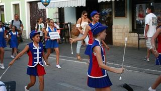 Tunuara 2016 – parada mažoretkinja, kuhanje brudeta & defile ribarica. Foto: Marija Cvetković