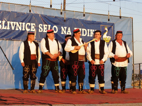 7. Smotra folklora: Oj, Slivnice selo na vidiku. Foto; Josip Prskalo