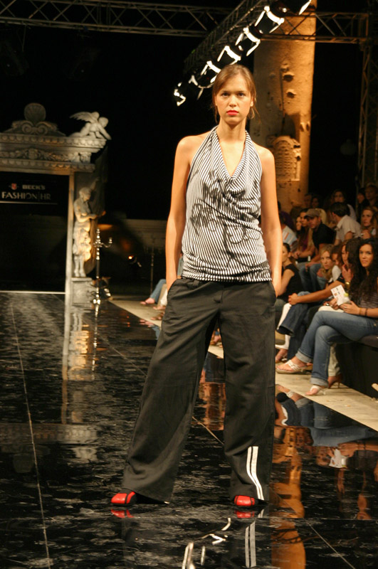 Image 1174779 (auto)