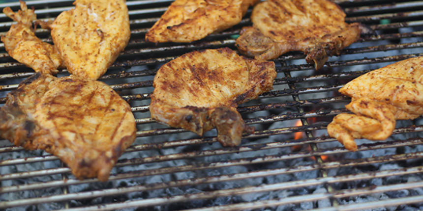 Prvenstvo u roštiljanju na zadarskoj Rivi (foto:Saša Čuka) Prvenstvo u roštiljanju na zadarskoj Rivi (foto:Saša Čuka)