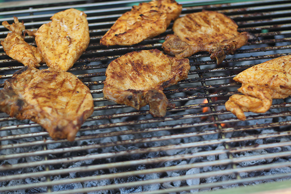 Prvenstvo u roštiljanju na zadarskoj Rivi (foto:Saša Čuka) Prvenstvo u roštiljanju na zadarskoj Rivi (foto:Saša Čuka)