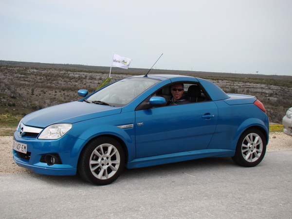 Humanitani uskrsni konvoj Zadar – Oklaj