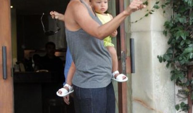 Halle Berry razbijesnila se na paparazze