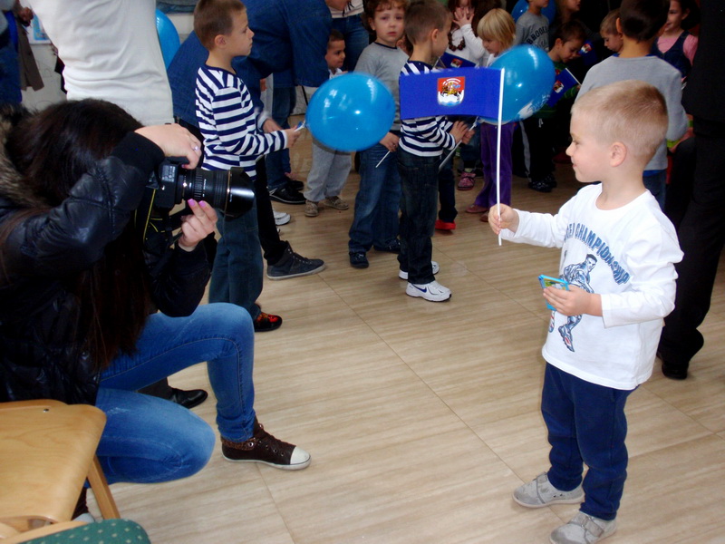 Dječji vrtić Ciciban uputio Sunčevu čestitku svome gradu Dječji vrtić Ciciban uputio Sunčevu čestitku svome gradu