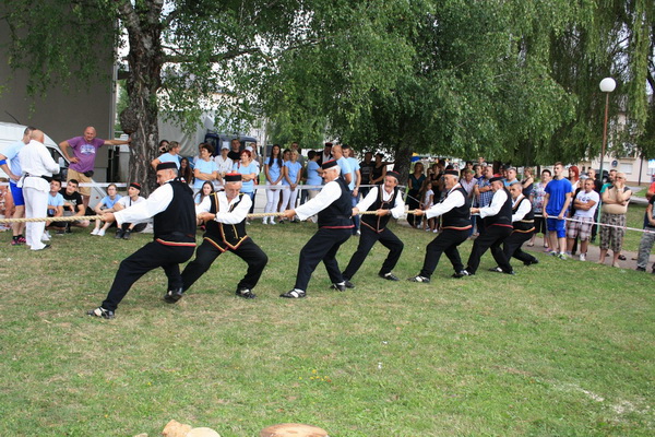 Seoska olimpijada i Smotra folklora u Ličkom Osiku. Foto: Marko Mane Ledenko