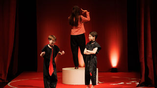 Igrajmo se: Zabranjeno mlađima od 15 strana A