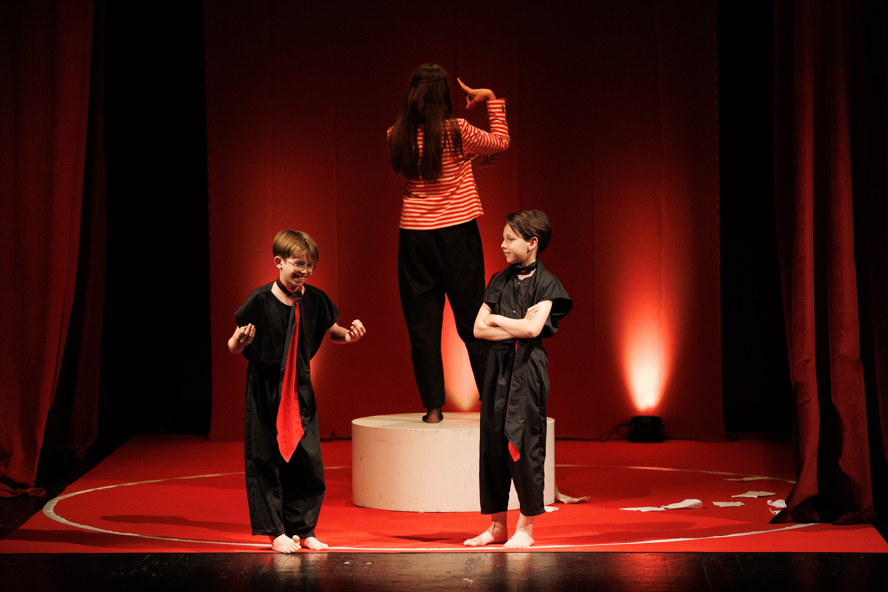 Igrajmo se: Zabranjeno mlađima od 15 strana A