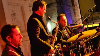 FIMBA After party na Narodnom trgu uz bend Songbusters FIMBA After party na Narodnom trgu uz bend Songbusters