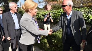 Predsjednica Grabar Kitarović posjetila otok Molat. Foto: Dino Stanin/PIXSELL