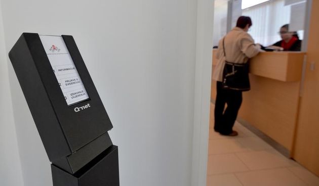 Podrucni ured Zavoda za zaposljavanje na Trgu hrvatskih pavlina 4, Malesnica. Photo: Marko Prpic/PIXSELL Autor  Marko Prpic/PIXSELL Ključne riječi  Za, Zavod za zaposljavanje