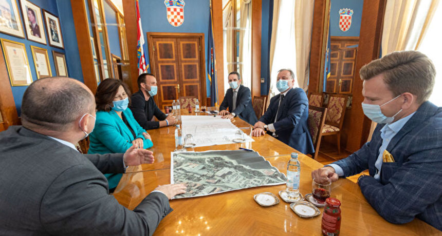 Pet zadarskih državnih tajnika na sastanku s gradonačelnikom Dukićem Pet zadarskih državnih tajnika na sastanku s gradonačelnikom Dukićem
