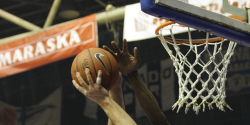 Jere Macura vs Eiffel