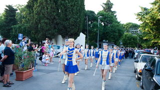 Biograd: 6. Dugi svehrvatski eno-eko-gastro-etno stol, Foto: Franjo Jurić Biograd: 6. Dugi svehrvatski eno-eko-gastro-etno stol, Foto: Franjo Jurić