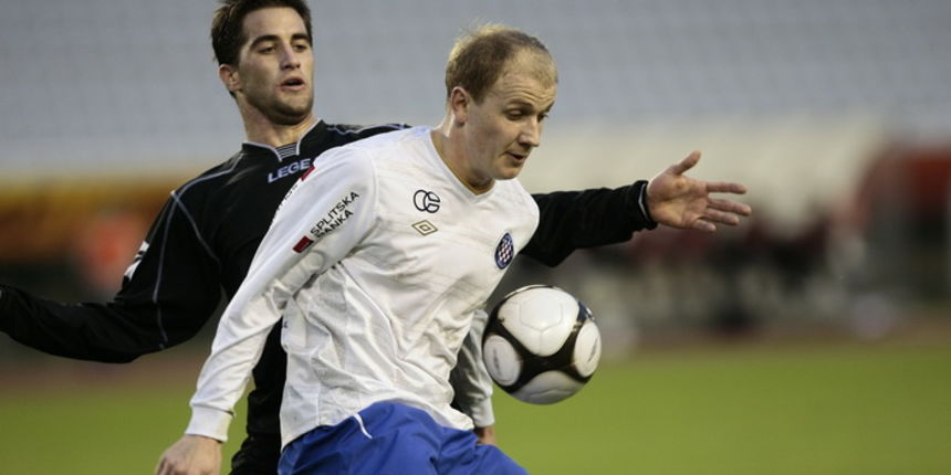 Split, 301010.
Stadion HNK Hajduka u Poljudu.
HNL 13 kolo: HNK Hajduk – Hrvatski dragovoljac.
Na fotografiji: Senijad Ibricic.
Foto: Vladimir Dugandzic / CROPIX Split, 301010.
Stadion HNK Hajduka u Poljudu.
HNL 13 kolo: HNK Hajduk – Hrvatski dragovoljac.
Na fotografiji: Senijad Ibricic.
Foto: Vladimir Dugandzic / CROPIX