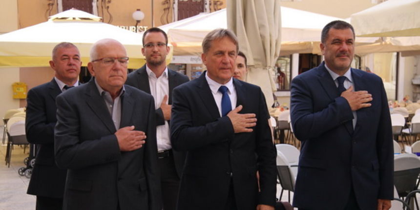 Polaganje lovorovog vijenca na spomen obilježje u povodu Dana antifašističke borbe Polaganje lovorovog vijenca na spomen obilježje u povodu Dana antifašističke borbe