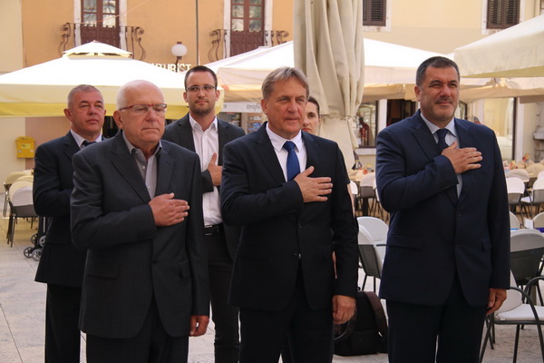 Polaganje lovorovog vijenca na spomen obilježje u povodu Dana antifašističke borbe Polaganje lovorovog vijenca na spomen obilježje u povodu Dana antifašističke borbe