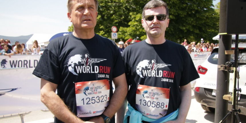 Wings For Life Word Run 2016. Preko 7 tisuća trkača startalo je u humanitarnoj utrci sa zadarskog Foruma. Kalmeta i Nakić. #cijelisvijetzajedancilj Foto: Iva Perinčić