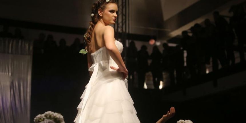 15.03.2014., Zadar – U zadarskom Arsenalu otvoren je 7. festival vjencanja gdje su okupljeni buduci parovi mogli pogledati modnu revija vjencanica zadarskih krojackih obrta. Photo: Filip Brala/PIXSELL 15.03.2014., Zadar – U zadarskom Arsenalu otvoren je 7. festival vjencanja gdje su okupljeni buduci parovi mogli pogledati modnu revija vjencanica zadarskih krojackih obrta. Photo: Filip Brala/PIXSELL