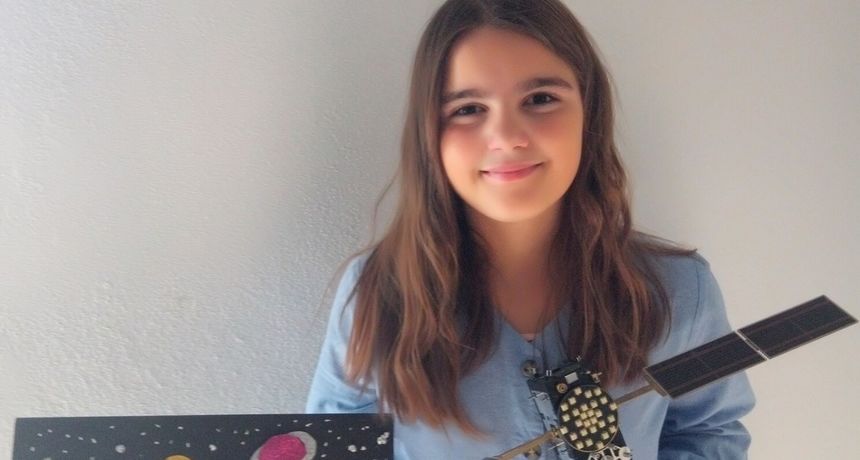 Nikolina, satelit Nikolina, satelit