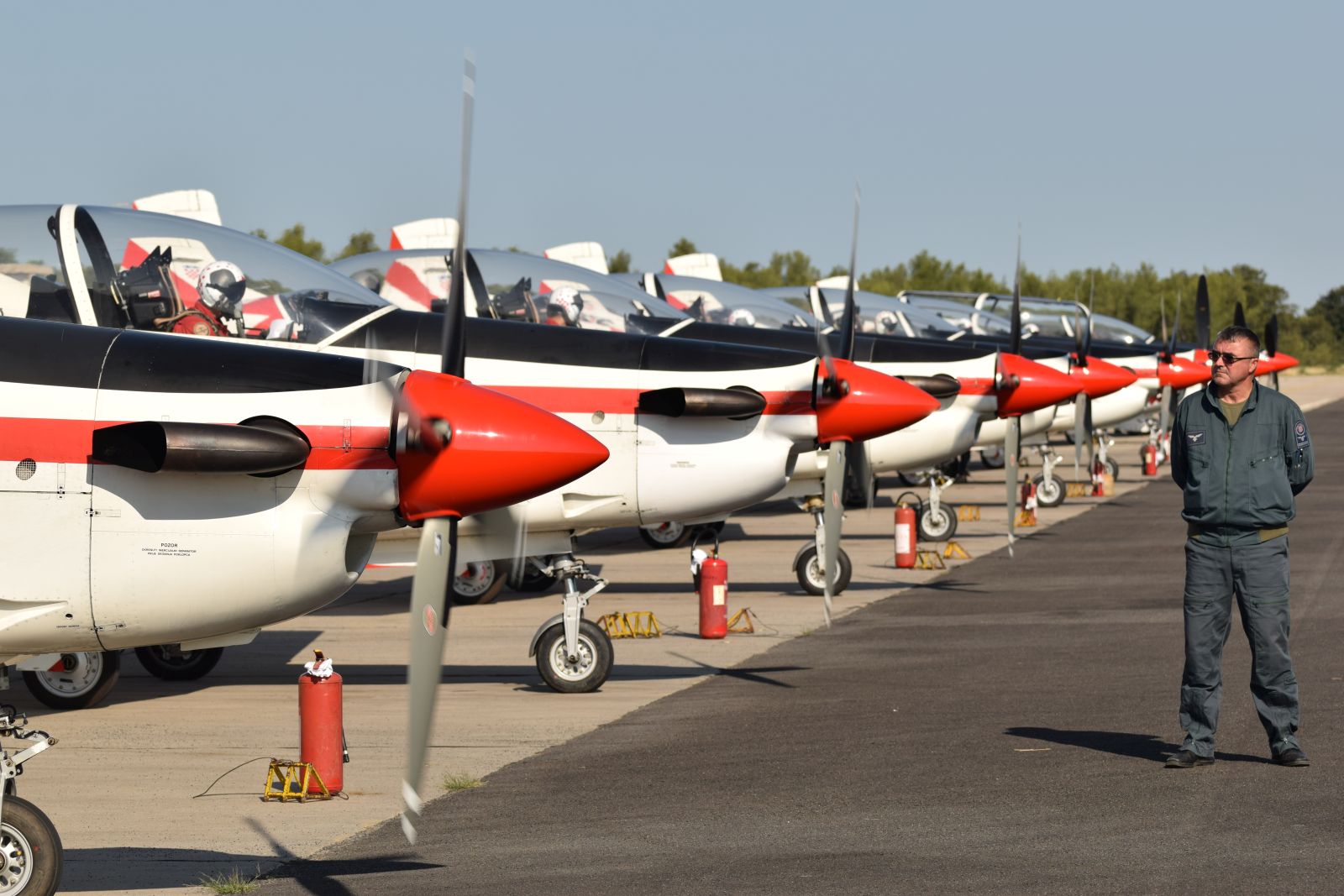 “Krila Oluje” otputovala na peto gostovanje u Austriji “Krila Oluje” otputovala na peto gostovanje u Austriji