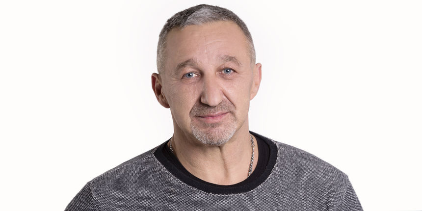 Marijan ima 48 godina. Rođen je u Zagrebu, no već nekoliko godina živi u Zadru. Bivši je pripadnik 1. gardijske brigade i ATJ Lučko, a danas je organizator sportsko-rekreacijskih natjecanja ratnih vojnih invalida. Marijan je razveden i ima 23-godišnjeg si Marijan ima 48 godina. Rođen je u Zagrebu, no već nekoliko godina živi u Zadru. Bivši je pripadnik 1. gardijske brigade i ATJ Lučko, a danas je organizator sportsko-rekreacijskih natjecanja ratnih vojnih invalida. Marijan je razveden i ima 23-godišnjeg si