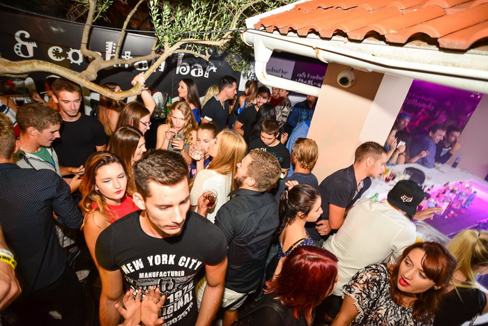 Zatvaranje sezone u virskom cafe & coctail baru Vagabundo. Foto: Iva Perinčić