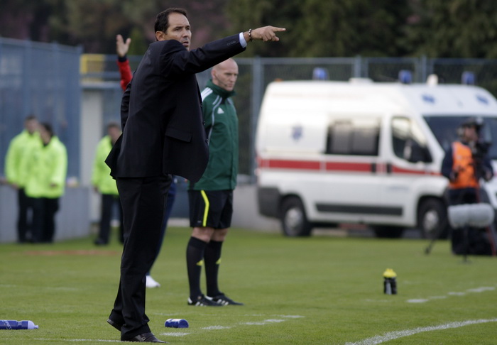 Varazdin, 121010. Gradski stadion Varazdin. Kvalifikacijska utakmica za Europsko prvenstvo U21 u Danskoj 2011. godine. Hrvatska – Spanjolska. Na slici: izbornik Hrvatske Drazen Ladic. Foto: Zeljko Hajdinjak / Cropix Varazdin, 121010. Gradski stadion Varazdin. Kvalifikacijska utakmica za Europsko prvenstvo U21 u Danskoj 2011. godine. Hrvatska – Spanjolska. Na slici: izbornik Hrvatske Drazen Ladic. Foto: Zeljko Hajdinjak / Cropix