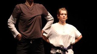 Kazalište KNAP i Umjetnička organizacija Kravice, predstava “Glumice&to”; foto Iva Perinčić Kazalište KNAP i Umjetnička organizacija Kravice, predstava “Glumice&to”; foto Iva Perinčić