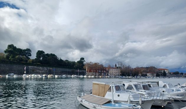 Skura bura, oblacno, oblaci, jazine, most