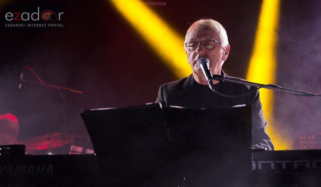 Uskrsni koncert 2017: Oliver Dragojević i Dupini @ Arsenal Zadar