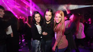 Karlovačko live 2012: Tony Cetinski na Višnjiku (foto:Saša Čuka) Karlovačko live 2012: Tony Cetinski na Višnjiku (foto:Saša Čuka)