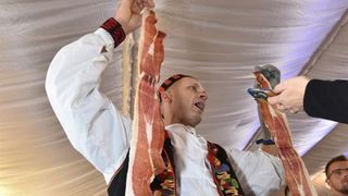 Drniški pršut u lovu na Guinnessovu knjigu rekorda. Photo: Duško Marušić/Pixsell Drniški pršut u lovu na Guinnessovu knjigu rekorda. Photo: Duško Marušić/Pixsell