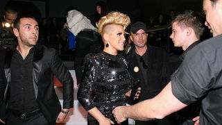 U trgovackom centru West gate sinoc zapoceo modni dogadjaj Nivea Cro A Porter. U trgovackom centru West gate sinoc zapoceo modni dogadjaj Nivea Cro A Porter.