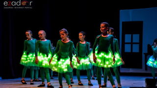 Predstava “Odgojoj” Plesne udruge Gesta u HNK Zadar