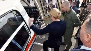 Predsjednica Kolinda Grabar-Kitarović posjetila 93. zrakoplovnu bazu Zemunik. Foto: Dino Stanin/PIXSELL