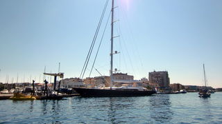 Jedrenjak Salute i superhajta Anna u zadarskoj marini, Foto: Mladen Malik Jedrenjak Salute i superhajta Anna u zadarskoj marini, Foto: Mladen Malik