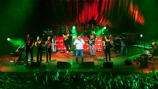 Karlovacko live: Halid Beslic i Crvena jabuka u dvorani Kresimir Cosic u Zadru, Foto: Leo Banic Karlovacko live: Halid Beslic i Crvena jabuka u dvorani Kresimir Cosic u Zadru, Foto: Leo Banic