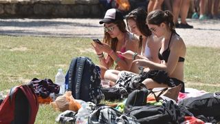 Rješenje za osvježenje: Kupanje u ledenoj rijeci Krki u NP Krka. Photo: Hrvoje Jelavić/PIXSELL