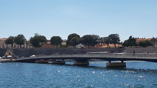 Đir uz more 19. srpnja 2016. – Uvala Draženica, kupalište Jadran, Moprske orgulje i Pozdrav suncu, zadarska riva… Foto: Mladen Malik Đir uz more 19. srpnja 2016. – Uvala Draženica, kupalište Jadran, Moprske orgulje i Pozdrav suncu, zadarska riva… Foto: Mladen Malik