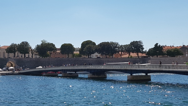 Đir uz more 19. srpnja 2016. – Uvala Draženica, kupalište Jadran, Moprske orgulje i Pozdrav suncu, zadarska riva… Foto: Mladen Malik Đir uz more 19. srpnja 2016. – Uvala Draženica, kupalište Jadran, Moprske orgulje i Pozdrav suncu, zadarska riva… Foto: Mladen Malik