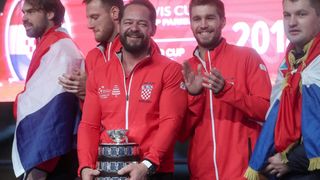 Zlatne tenisače na Trgu bana Josipa Jelačića dočekale tisuće navijača Zlatne tenisače na Trgu bana Josipa Jelačića dočekale tisuće navijača