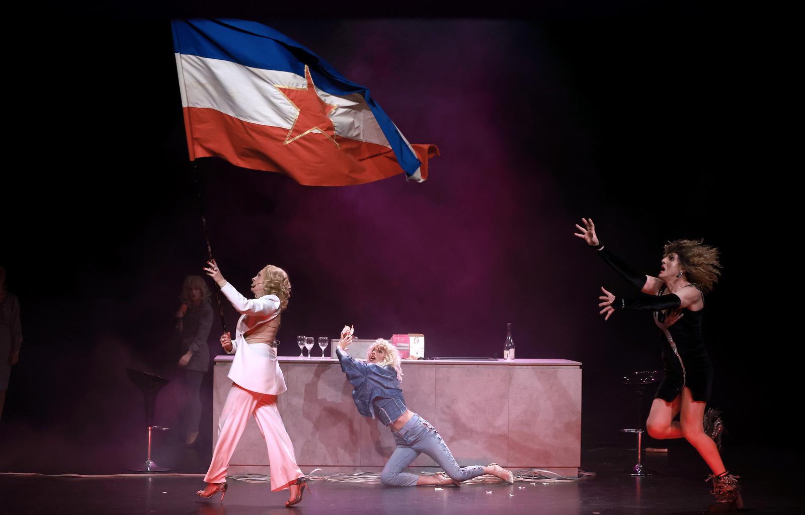 Predstava Lepa Brena Project u kazalištu Kerempuh Predstava Lepa Brena Project u kazalištu Kerempuh