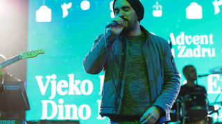 Sveti Nikola i bend Zaratino razveselili i zabavili posjetitelje Sveti Nikola i bend Zaratino razveselili i zabavili posjetitelje