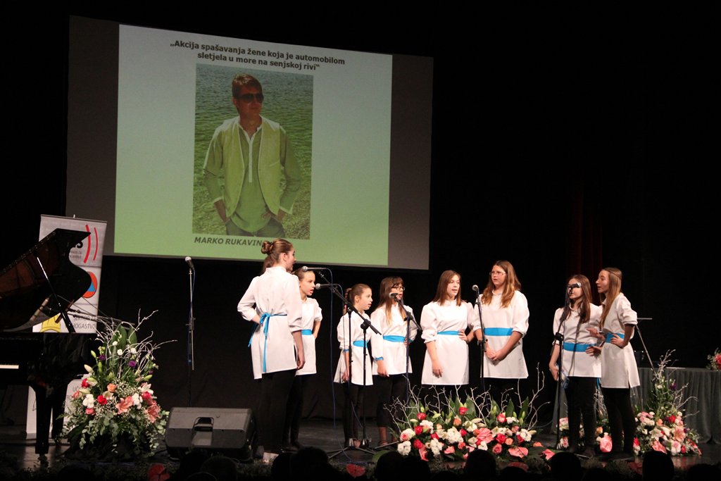 HNK Zadar: Dodjela priznanja za ”Naročiti pothvat u zaštiti i spašavanju” foto: I. Perinčić HNK Zadar: Dodjela priznanja za ”Naročiti pothvat u zaštiti i spašavanju” foto: I. Perinčić