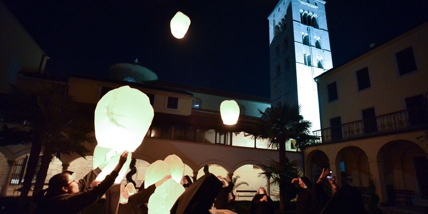 U klaustru samostana sv. Marije i zadarske benediktinke su sudjelovale u akciji “Zaželi ljubav”. Foto: Iva Perinčić