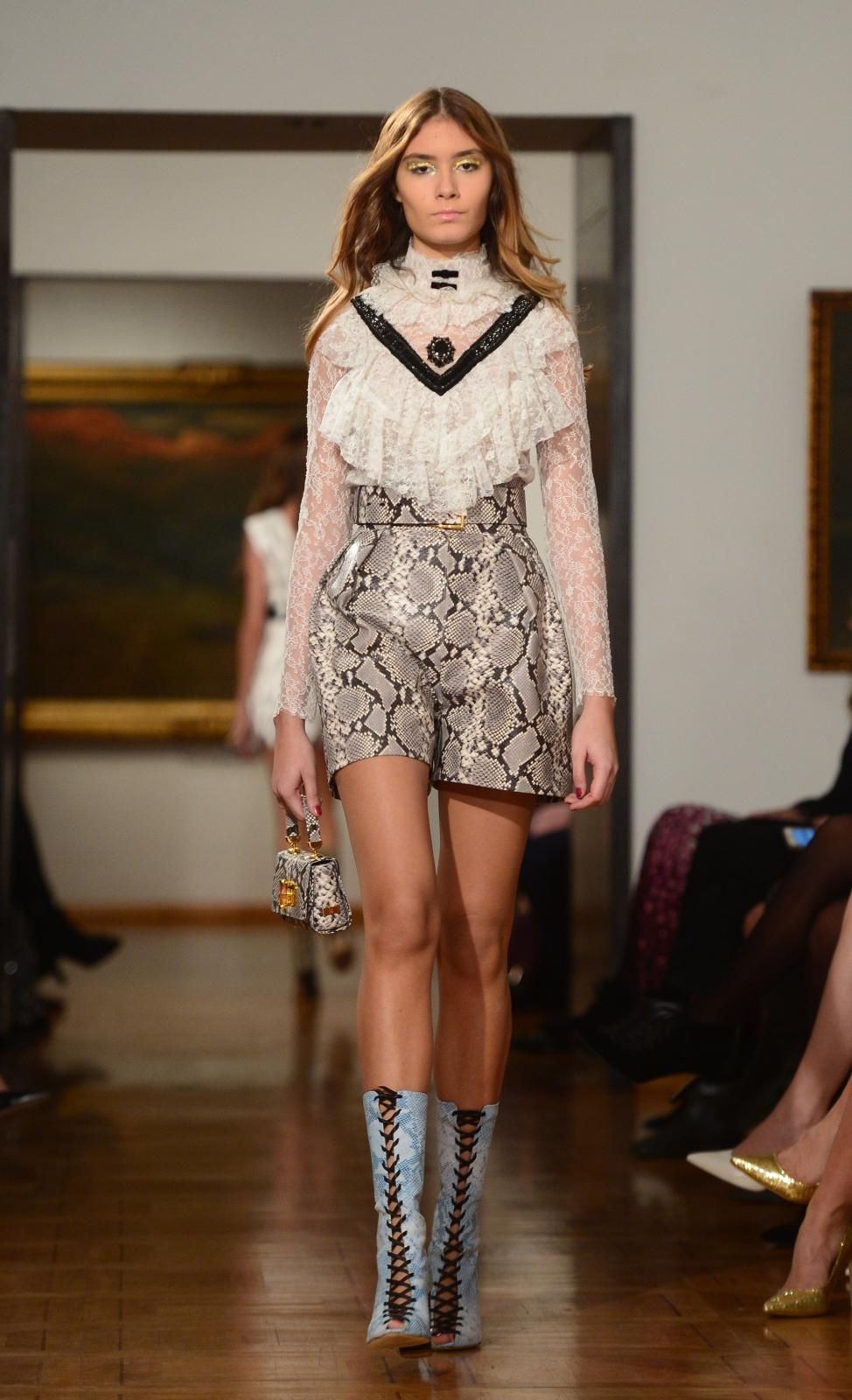 Modna revija “Lei Lou” Aleksandre Dojčinović u Modernoj galeriji