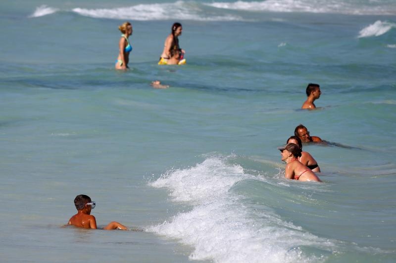 Ljetni dana na dugootočkoj plaži Sakarun, biseru Mediterana s prekrasnim tirkiznim morem, Foto: Filip Brala/PIXSELL Ljetni dana na dugootočkoj plaži Sakarun, biseru Mediterana s prekrasnim tirkiznim morem, Foto: Filip Brala/PIXSELL