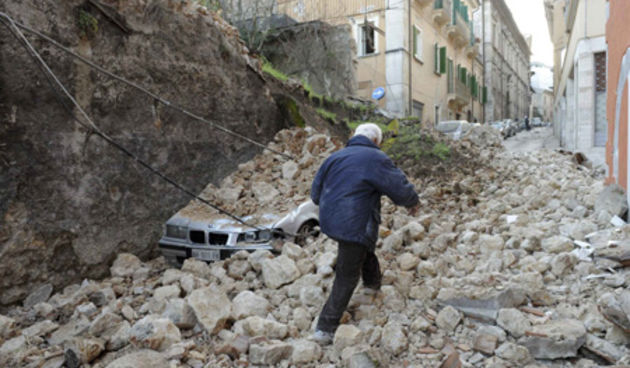 Potres u LAquili (Foto: lastampa.it)